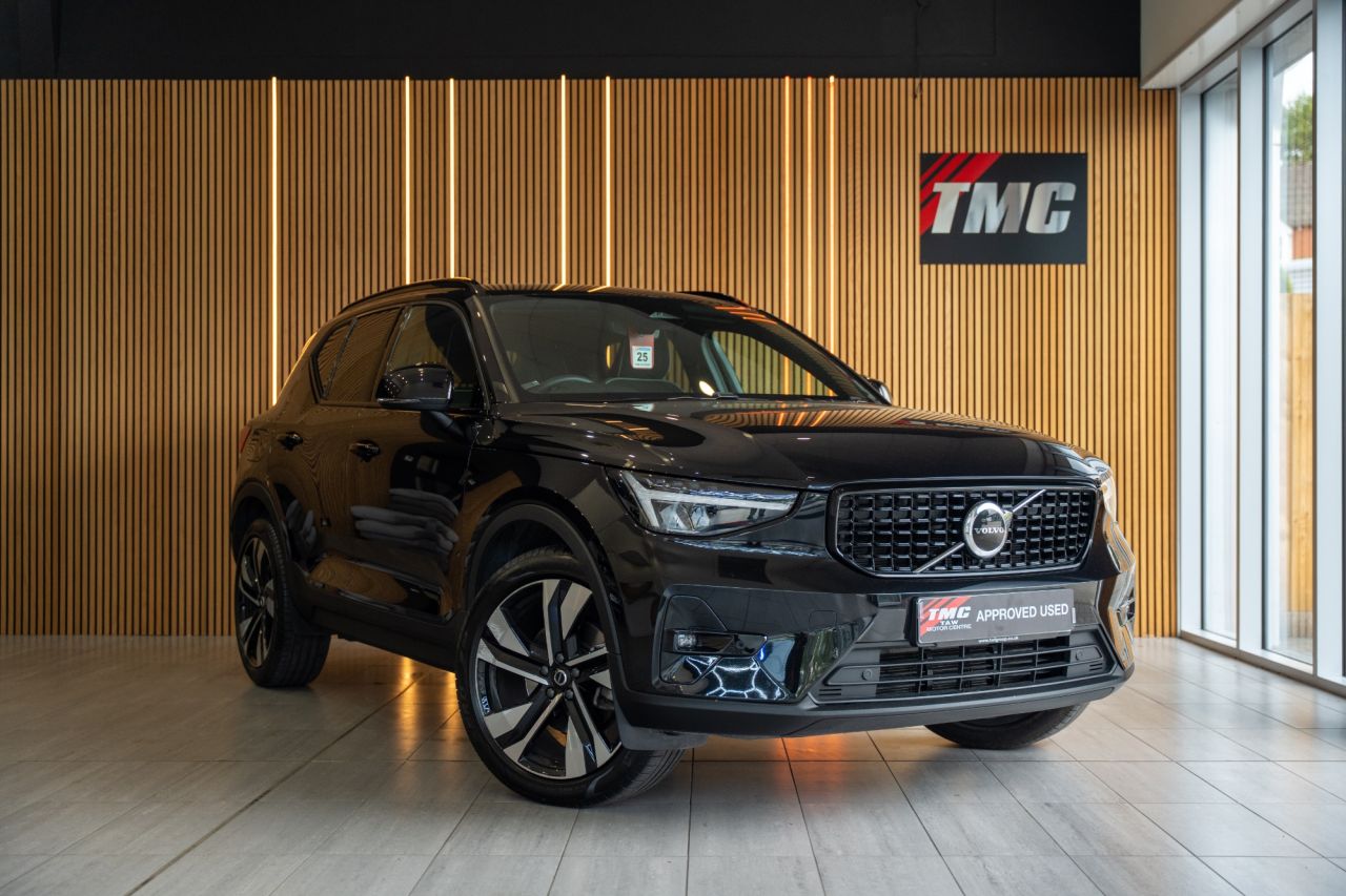 2025 Volvo XC40