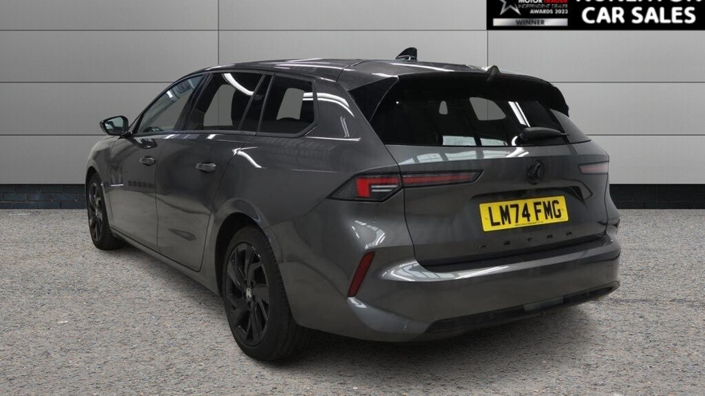 2024 Vauxhall Astra — image 5