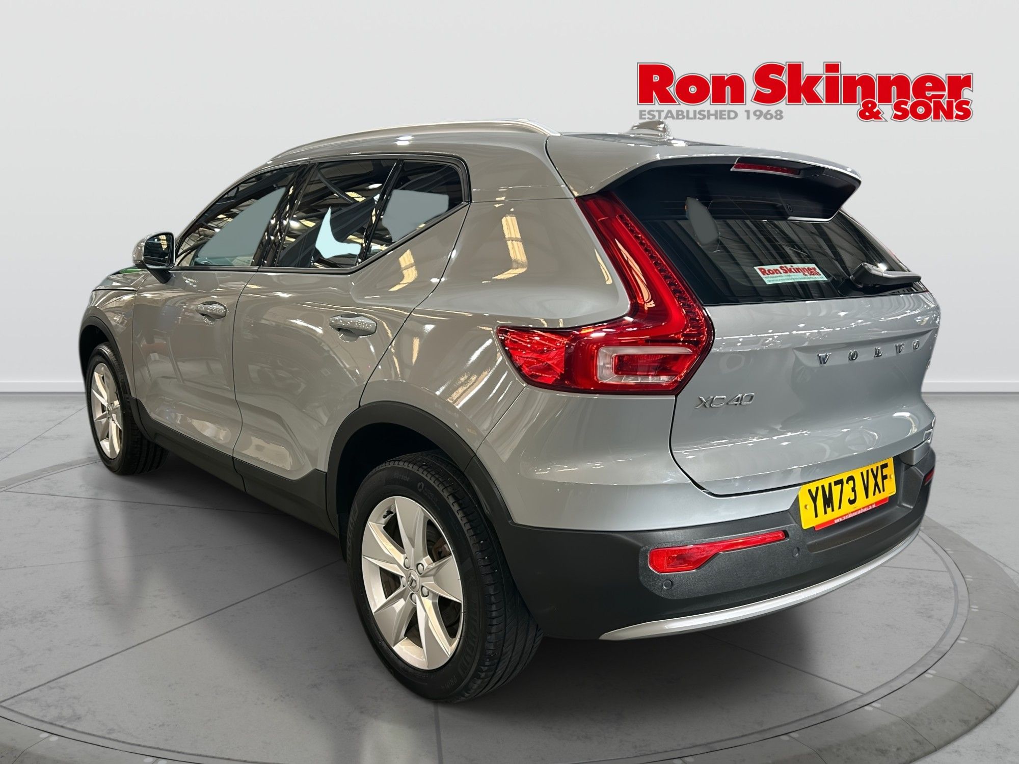 2023 Volvo XC40 — image 3