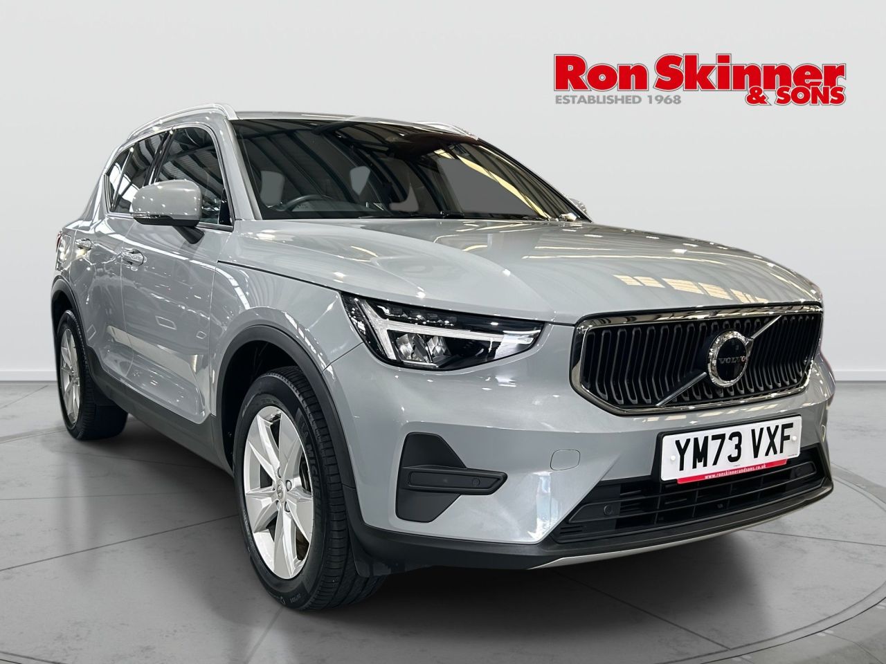 2023 73 VOLVO XC40 2.0 B3 MHEV Core SUV 5dr Petrol Hybrid DCT Auto Euro 6 (s/s) (163 ps)