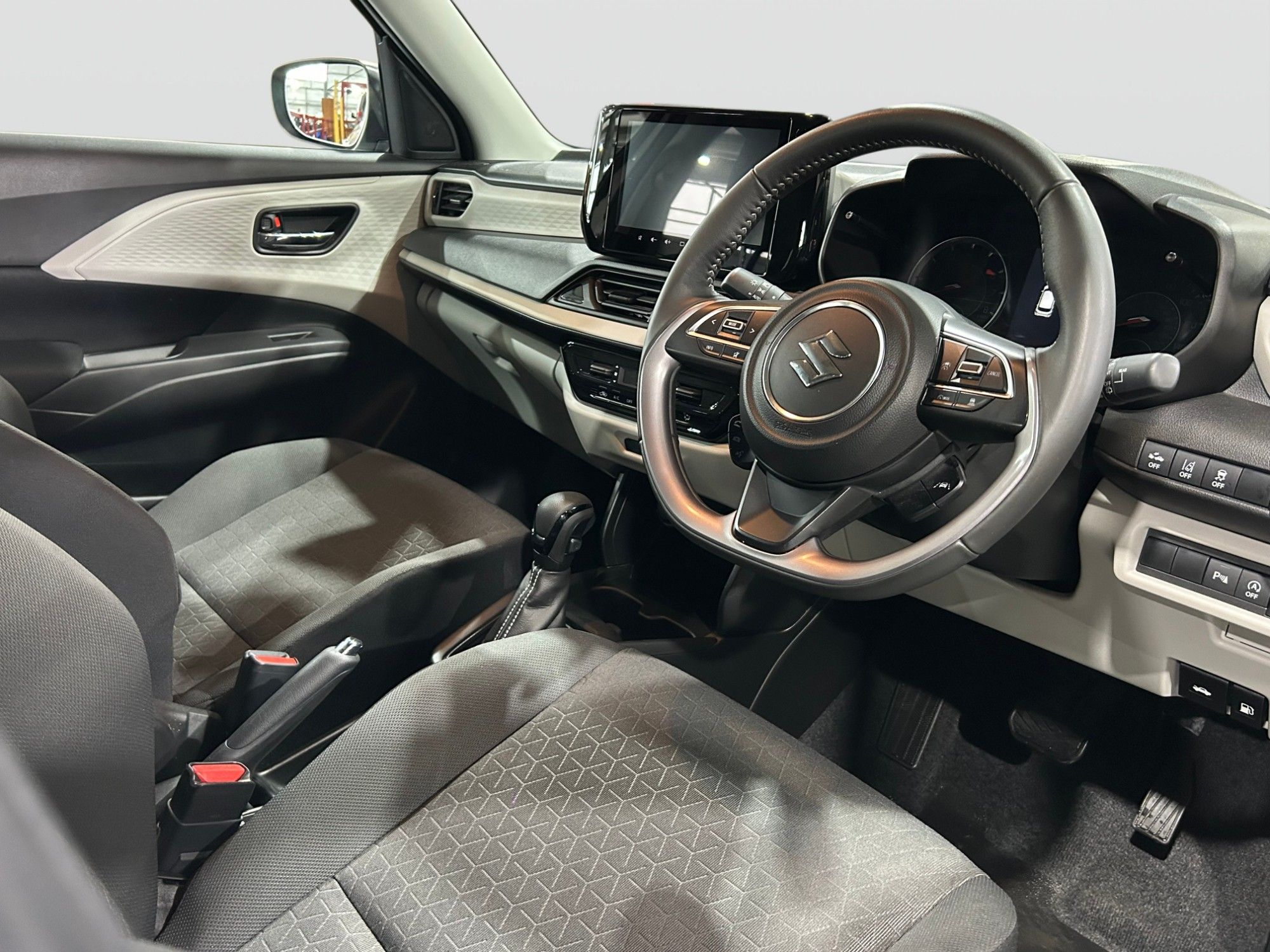 2024 Suzuki Swift — image 5