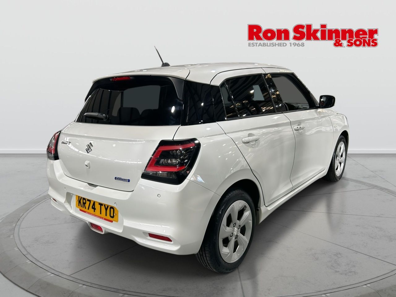 2024 74 SUZUKI SWIFT