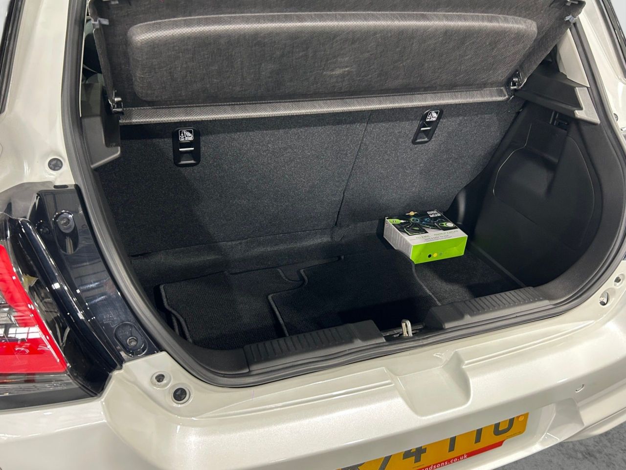 2024 74 SUZUKI SWIFT