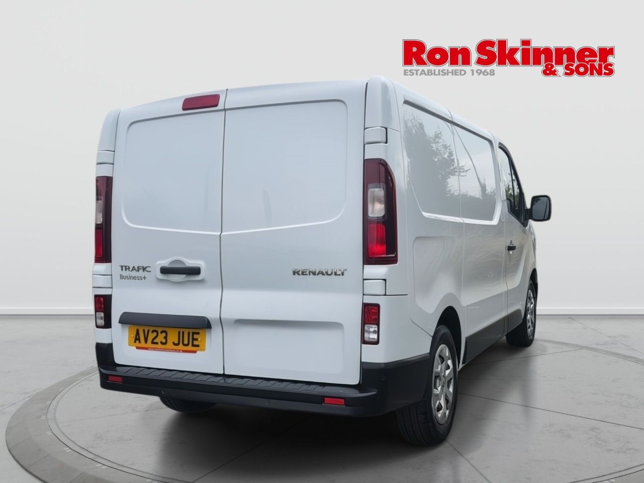 2023 23 RENAULT TRAFIC