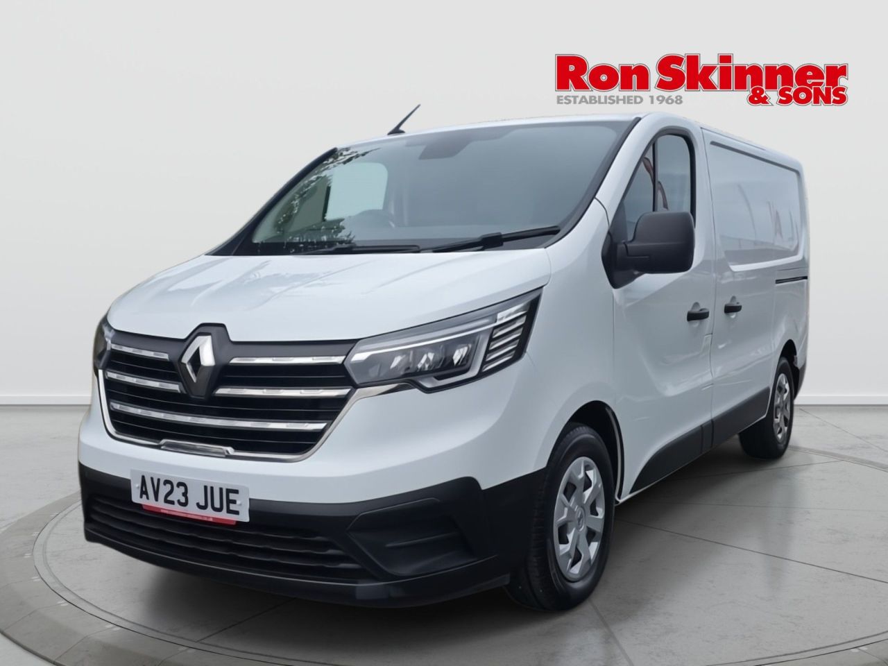 2023 23 RENAULT TRAFIC