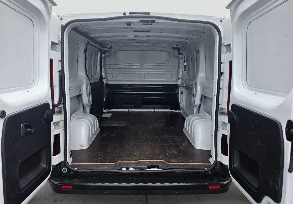 2023 23 RENAULT TRAFIC