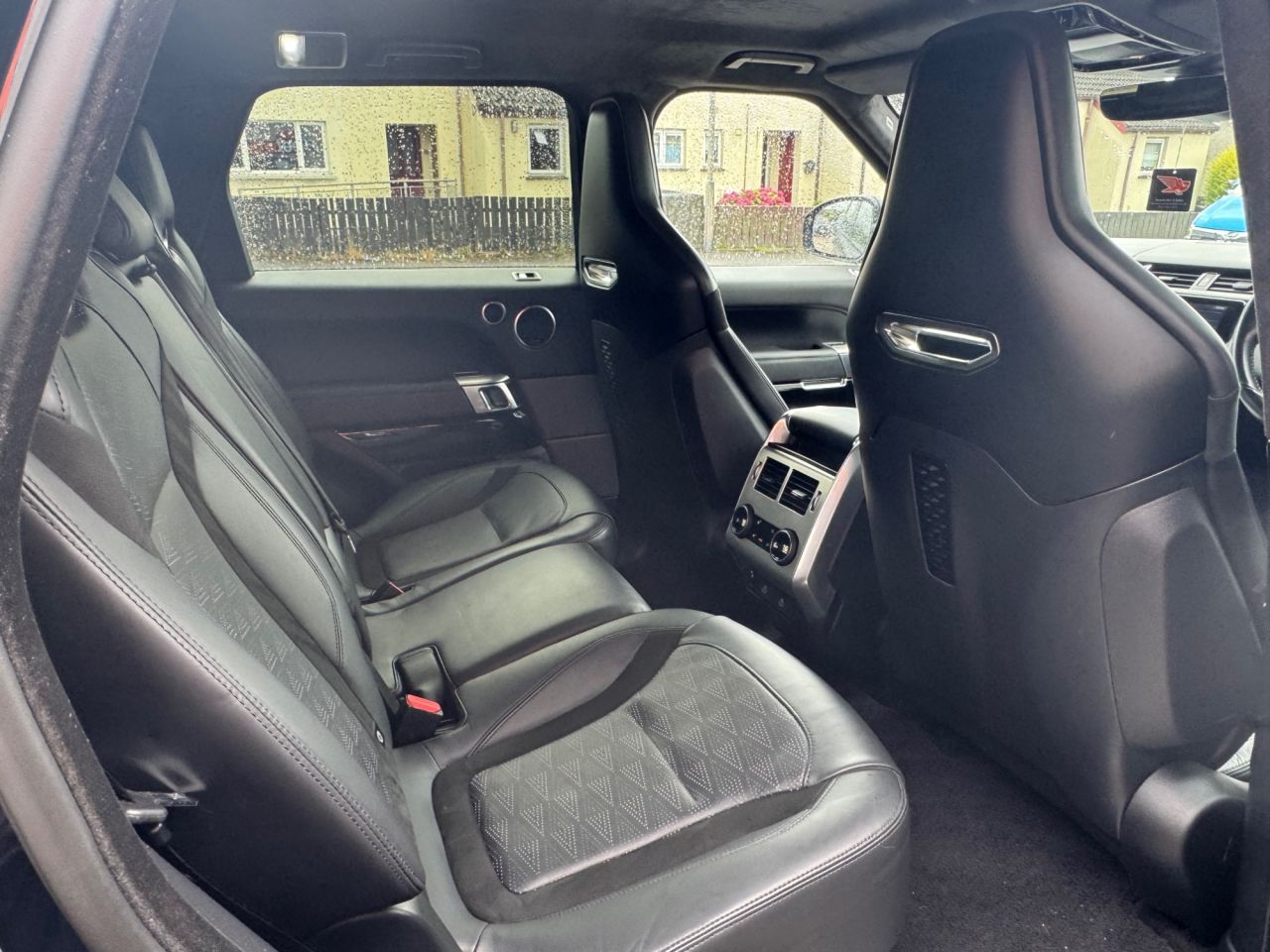 2021 LAND ROVER RANGE ROVER SPORT 5.0 P575 V8 GPF SVR SUV 5dr Petrol Auto 4WD Euro 6 (s/s) (575 ps) - vehicle photo 11 for sale on PureCar