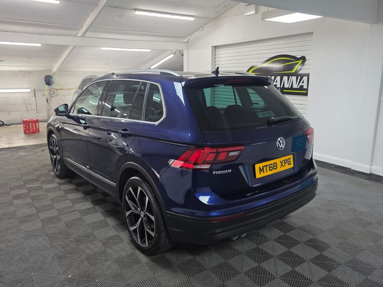 2018 VOLKSWAGEN TIGUAN 2.0 TDI SE Navigation SUV 5dr Diesel Manual Euro 6 (s/s) (150 ps) 2 Owners - vehicle photo 3 for sale on PureCar