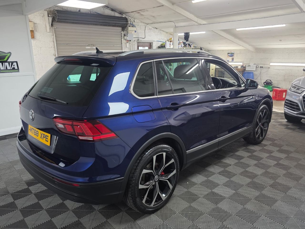 2018 VOLKSWAGEN TIGUAN 2.0 TDI SE Navigation SUV 5dr Diesel Manual Euro 6 (s/s) (150 ps) 2 Owners - vehicle photo 5 for sale on PureCar