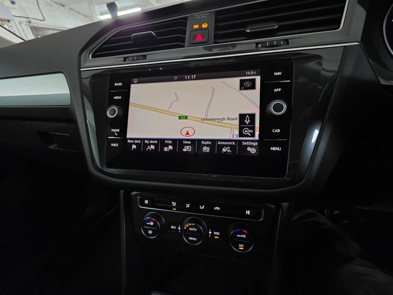 2018 VOLKSWAGEN TIGUAN 2.0 TDI SE Navigation SUV 5dr Diesel Manual Euro 6 (s/s) (150 ps) 2 Owners - vehicle photo 22 for sale on PureCar