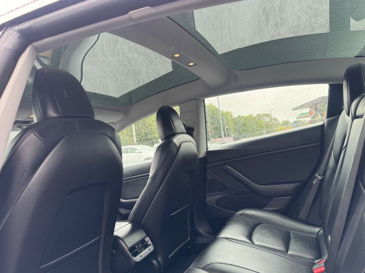 2020 TESLA Model 3 (Dual Motor) Performance Saloon 4dr Electric Auto 4WDE (Performance Upgrade - vehicle photo 17 for sale on PureCar