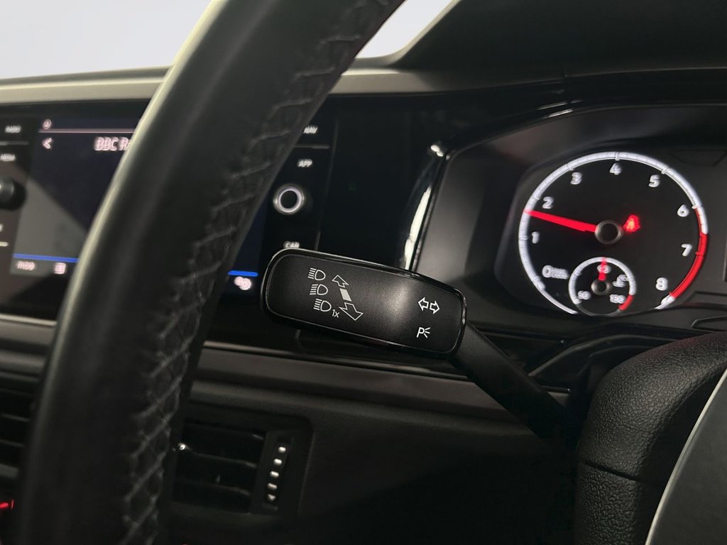 2021 Volkswagen Polo — image 15