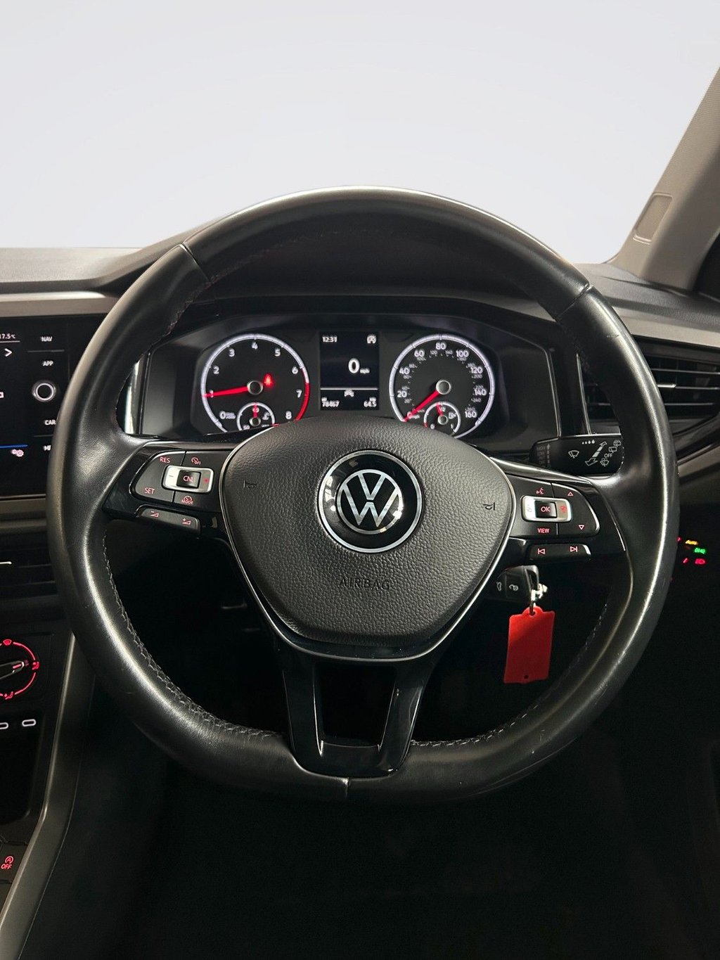 2021 Volkswagen Polo — image 11
