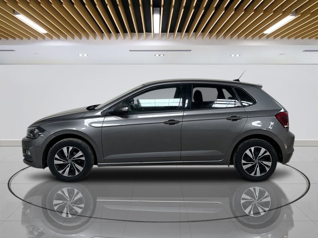2021 Volkswagen Polo — image 3