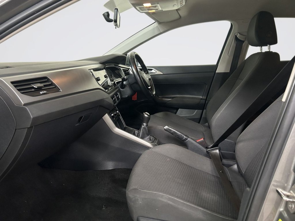 2021 Volkswagen Polo — image 8
