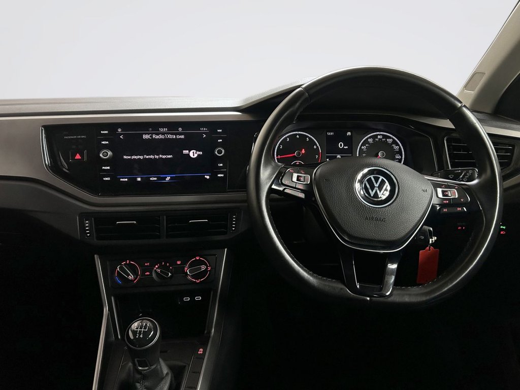 2021 Volkswagen Polo — image 10