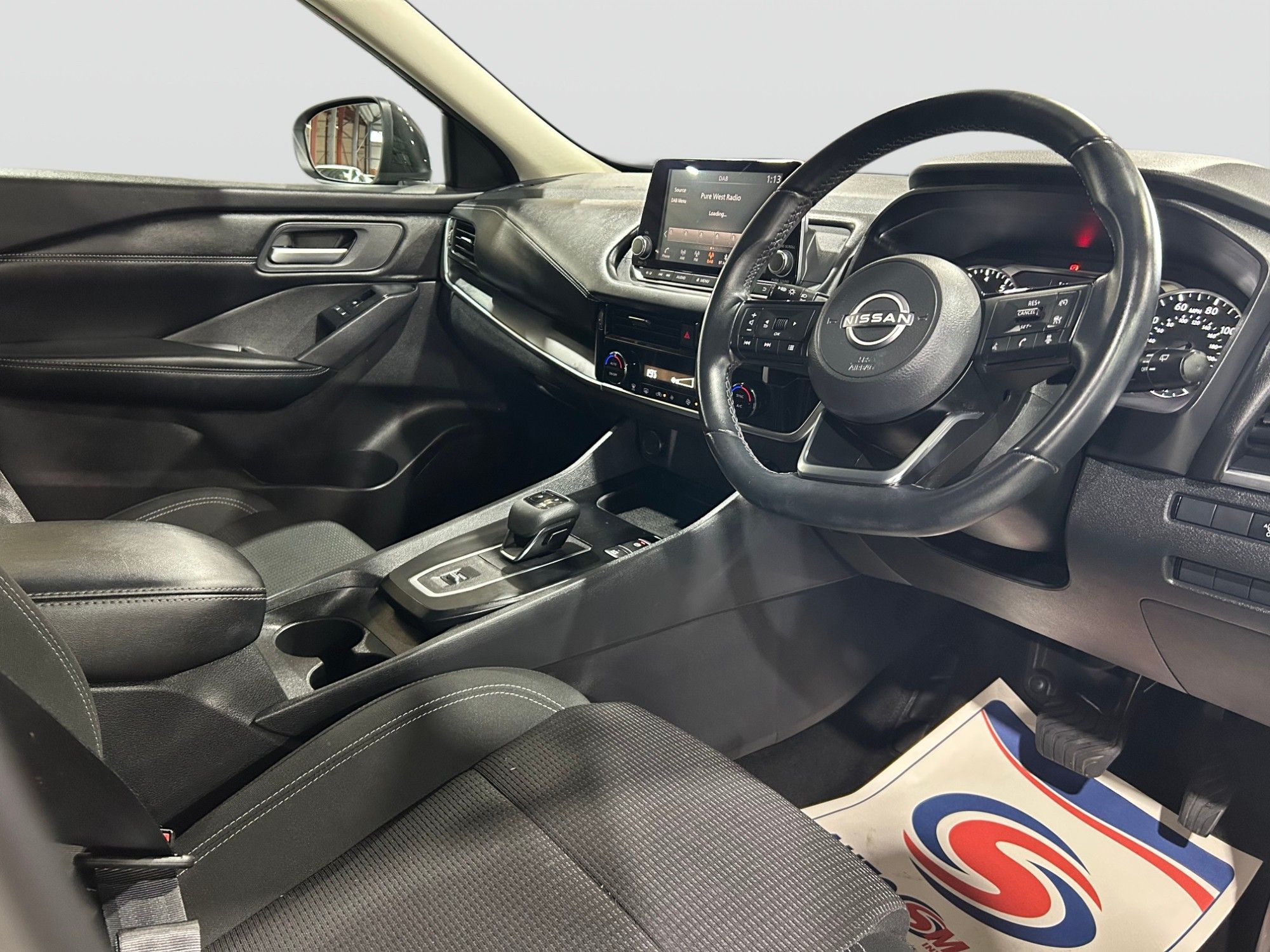 2022 Nissan Qashqai — image 3