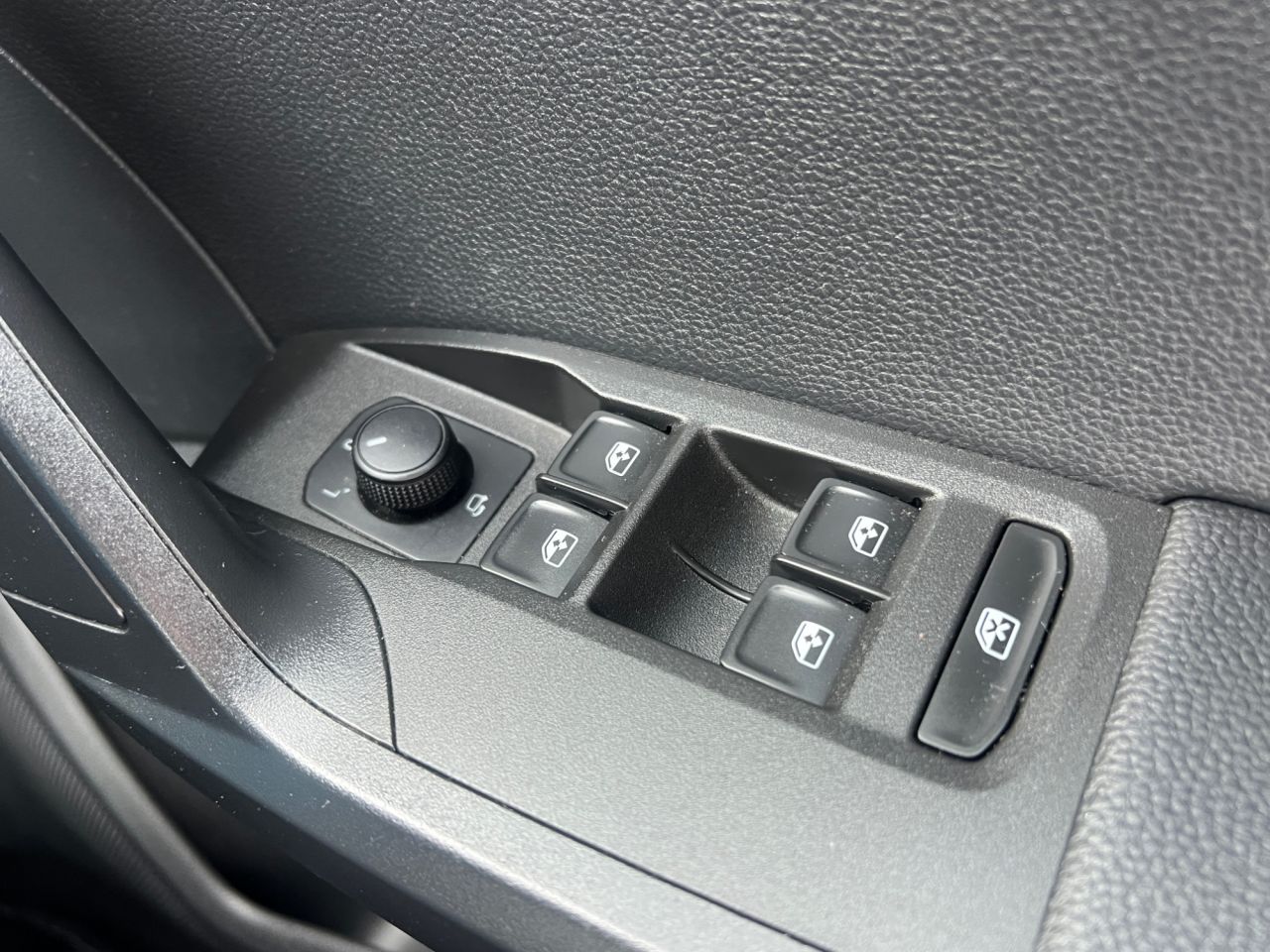 2022 SEAT IBIZA 1.0 TSI FR Sport Hatchback 5dr Petrol Manual Euro 6 (s/s) (110 ps) - vehicle photo 27 for sale on PureCar