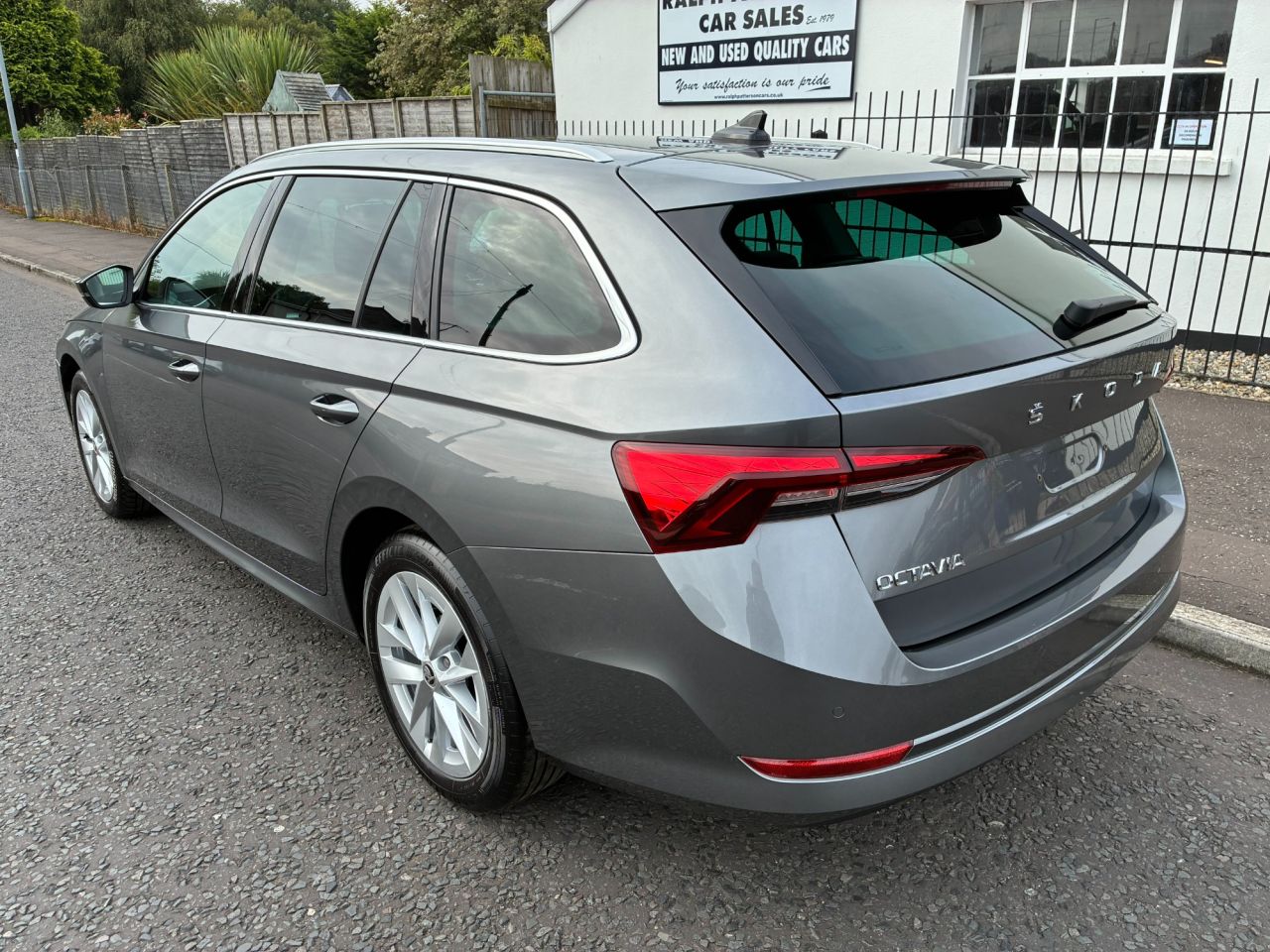 2023 SKODA OCTAVIA 2.0 TDI SE L Estate 5dr Diesel DSG Euro 6 (s/s) (150 ps) - vehicle photo 3 for sale on PureCar