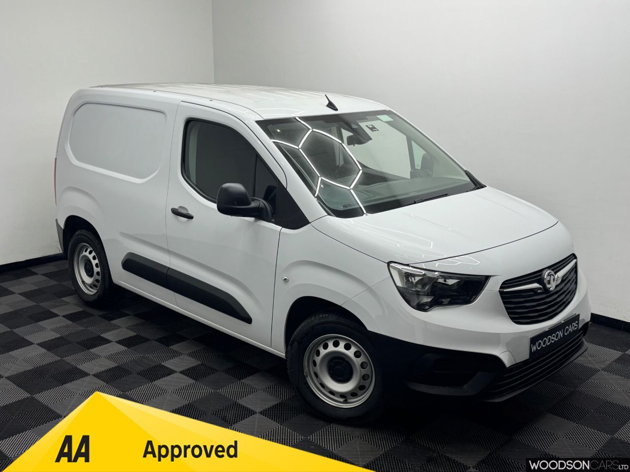 VAUXHALL Combo Electric 2300 50kWh Dynamic Panel Van 5dr Electric Auto L1 H1 (7.4kW Charger) (136 ps) - Image 1