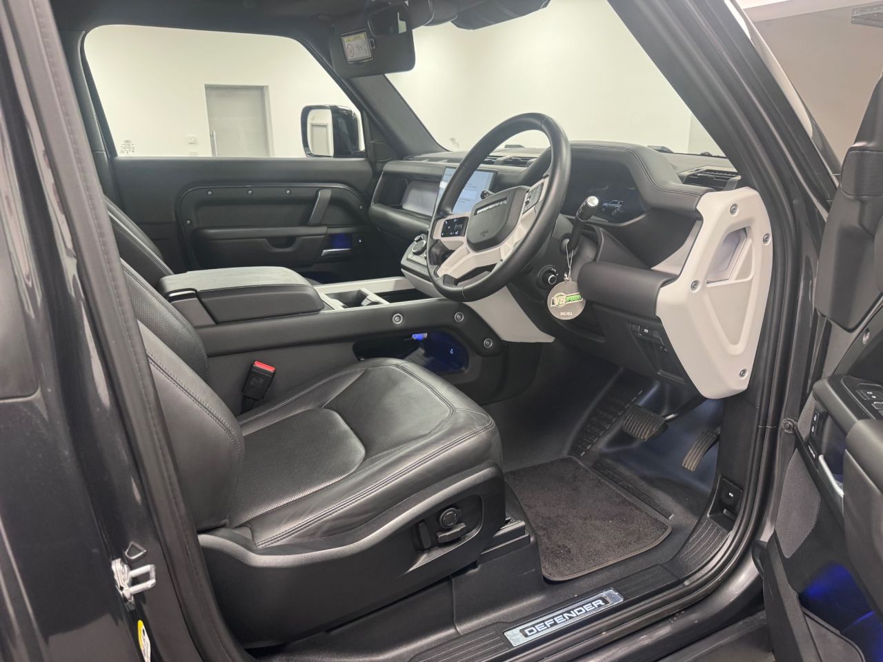 2024 LAND ROVER DEFENDER 90 3.0 D350 MHEV X-Dynamic SE SUV 3dr Diesel Auto 4WD Euro 6 (s/s) (350 ps) - vehicle photo 13 for sale on PureCar