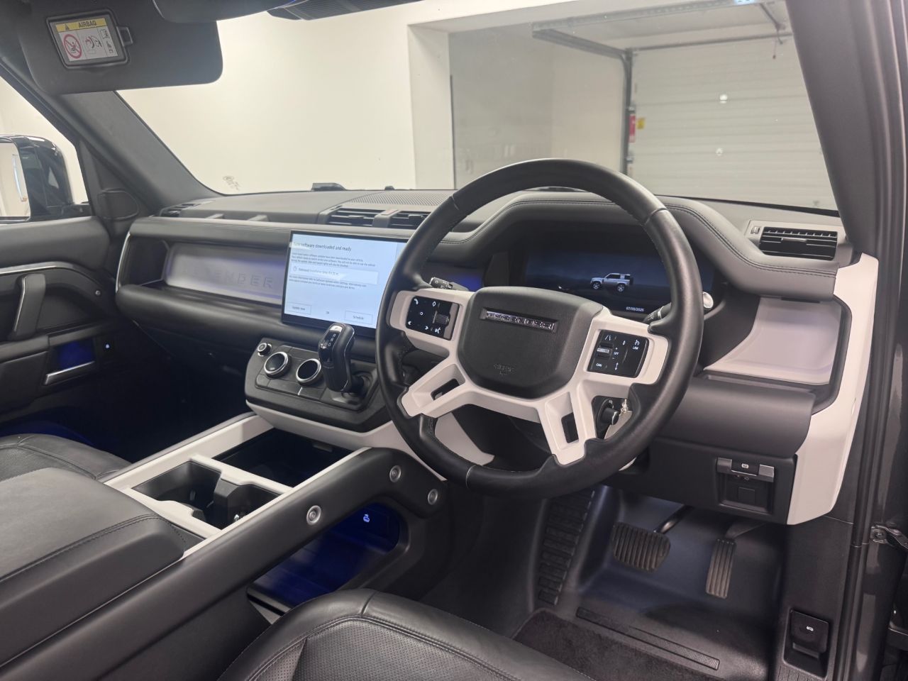 2024 LAND ROVER DEFENDER 90 3.0 D350 MHEV X-Dynamic SE SUV 3dr Diesel Auto 4WD Euro 6 (s/s) (350 ps) - vehicle photo 14 for sale on PureCar