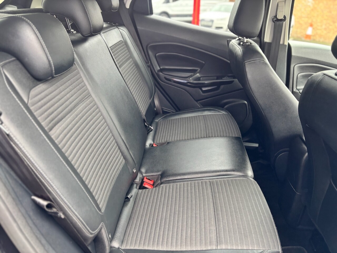 2020 FORD ECOSPORT 1.0T EcoBoost GPF Titanium SUV 5dr Petrol Manual Euro 6 (s/s) (125 ps) - vehicle photo 11 for sale on PureCar