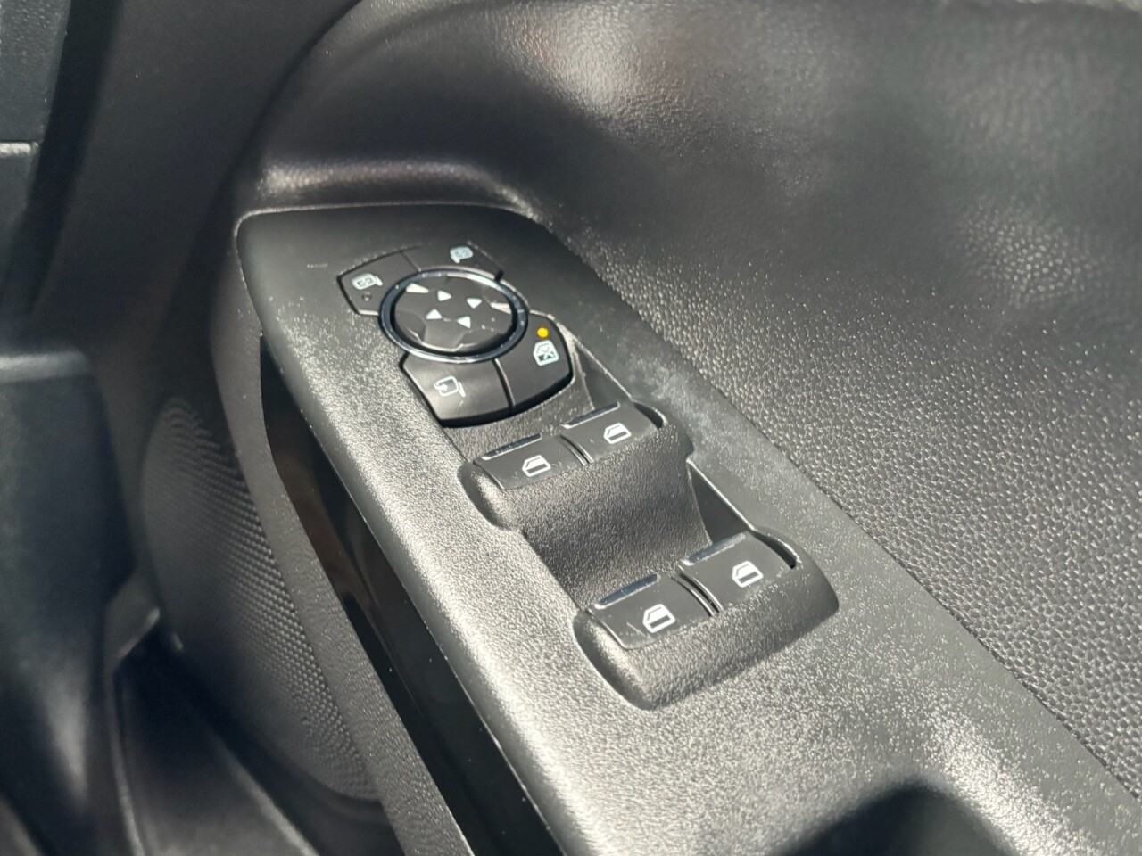 2020 FORD ECOSPORT 1.0T EcoBoost GPF Titanium SUV 5dr Petrol Manual Euro 6 (s/s) (125 ps) - vehicle photo 19 for sale on PureCar