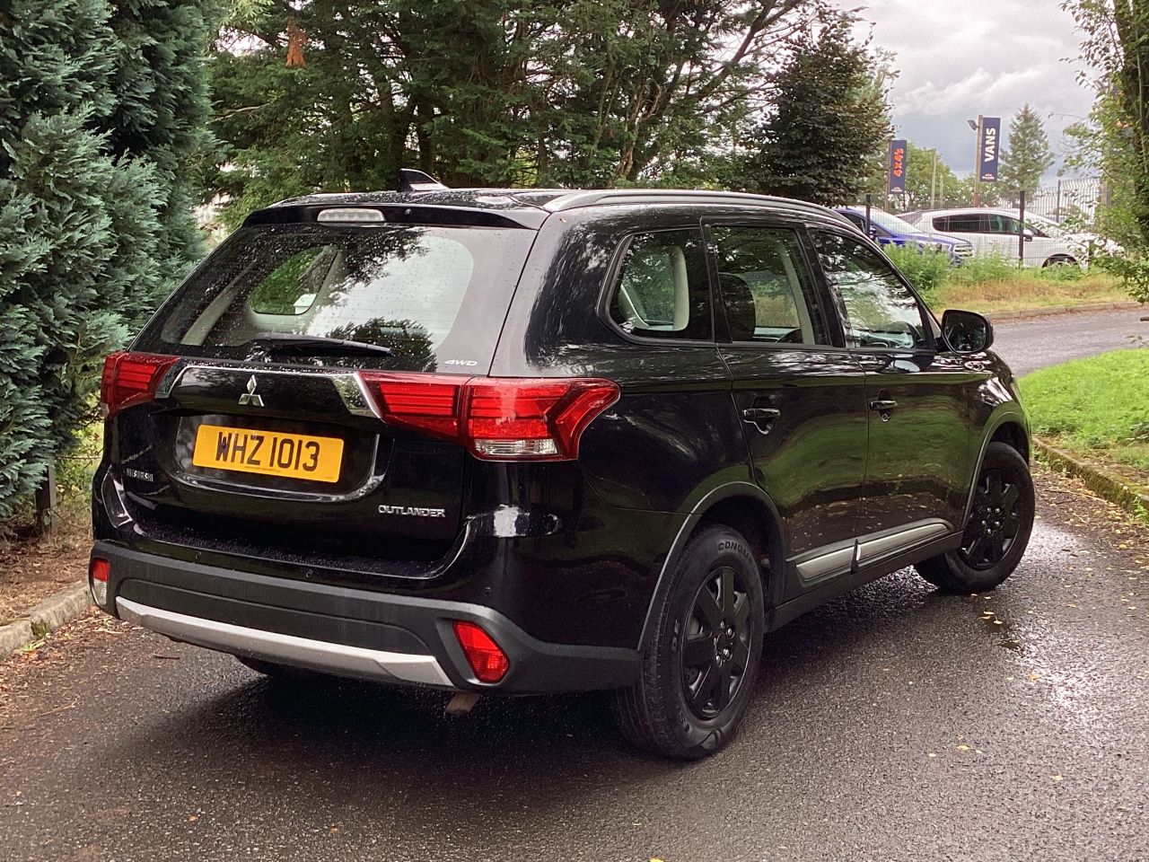 2018 MITSUBISHI OUTLANDER 2.2 DI-D 2 SUV 5dr Diesel Manual 4WD Euro 6 (s/s) (147 ps) - vehicle photo 2 for sale on PureCar