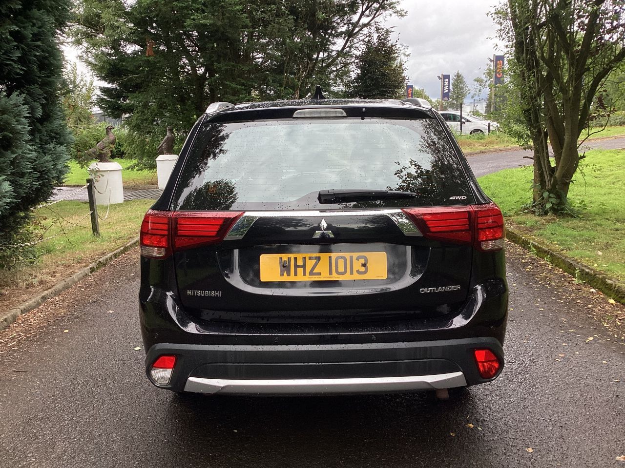 2018 MITSUBISHI OUTLANDER 2.2 DI-D 2 SUV 5dr Diesel Manual 4WD Euro 6 (s/s) (147 ps) - vehicle photo 9 for sale on PureCar