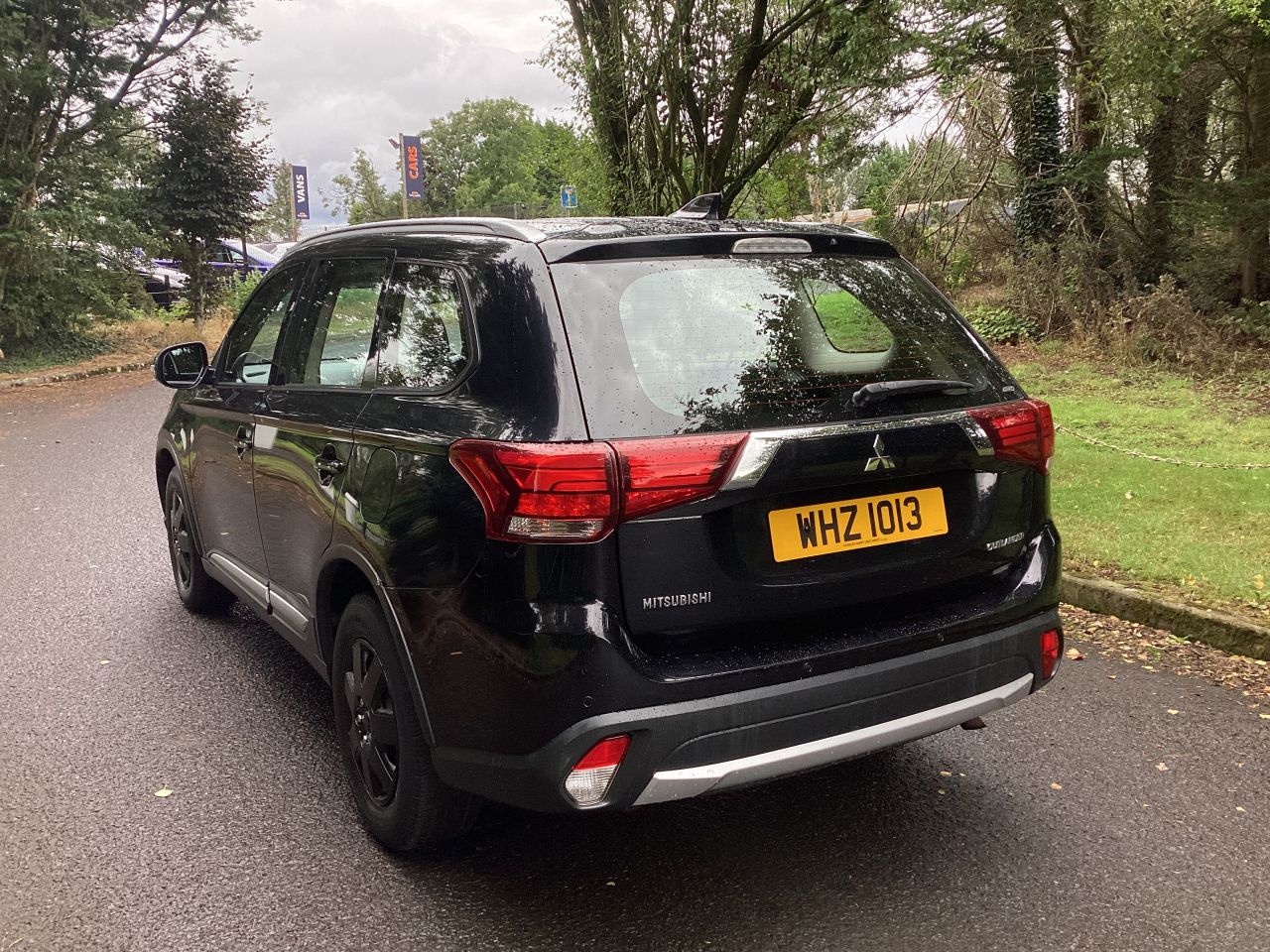 2018 MITSUBISHI OUTLANDER 2.2 DI-D 2 SUV 5dr Diesel Manual 4WD Euro 6 (s/s) (147 ps) - vehicle photo 10 for sale on PureCar