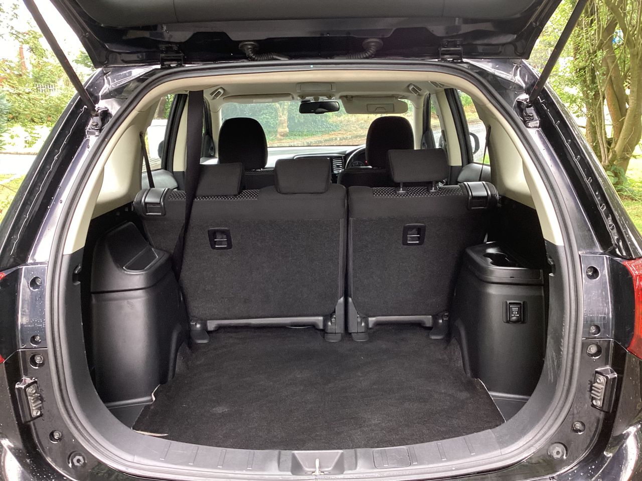 2018 MITSUBISHI OUTLANDER 2.2 DI-D 2 SUV 5dr Diesel Manual 4WD Euro 6 (s/s) (147 ps) - vehicle photo 14 for sale on PureCar