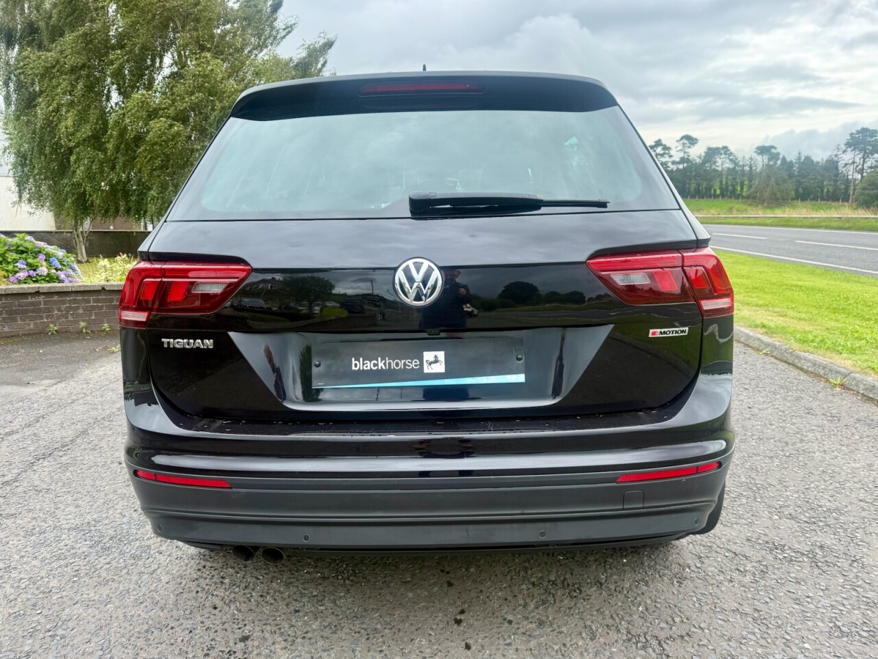 2019 VOLKSWAGEN TIGUAN 2.0 TDI Match Diesel DSG AUTO 4 MOTION (150BHP ONLY 45000 MLS) ) - vehicle photo 4 for sale on PureCar