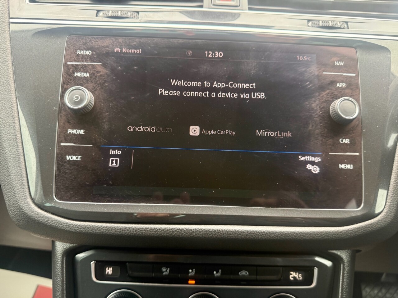 2019 VOLKSWAGEN TIGUAN 2.0 TDI Match Diesel DSG AUTO 4 MOTION (150BHP ONLY 45000 MLS) ) - vehicle photo 12 for sale on PureCar