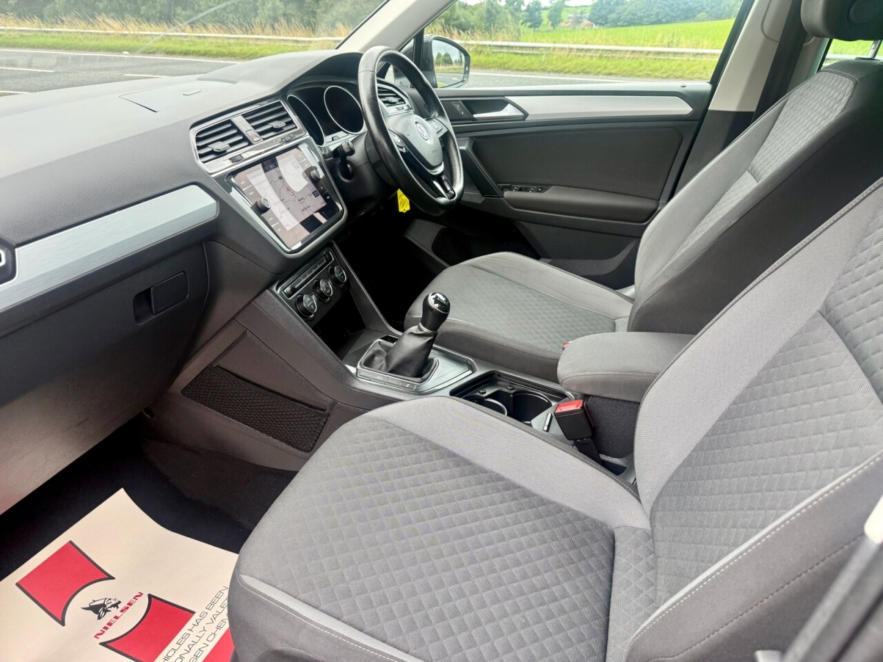 2019 VOLKSWAGEN TIGUAN 2.0 TDI SE Navigation Diesel (150BHP ONLY 57000 MLS) - vehicle photo 7 for sale on PureCar