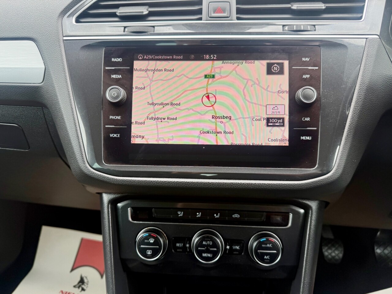 2019 VOLKSWAGEN TIGUAN 2.0 TDI SE Navigation Diesel (150BHP ONLY 57000 MLS) - vehicle photo 11 for sale on PureCar