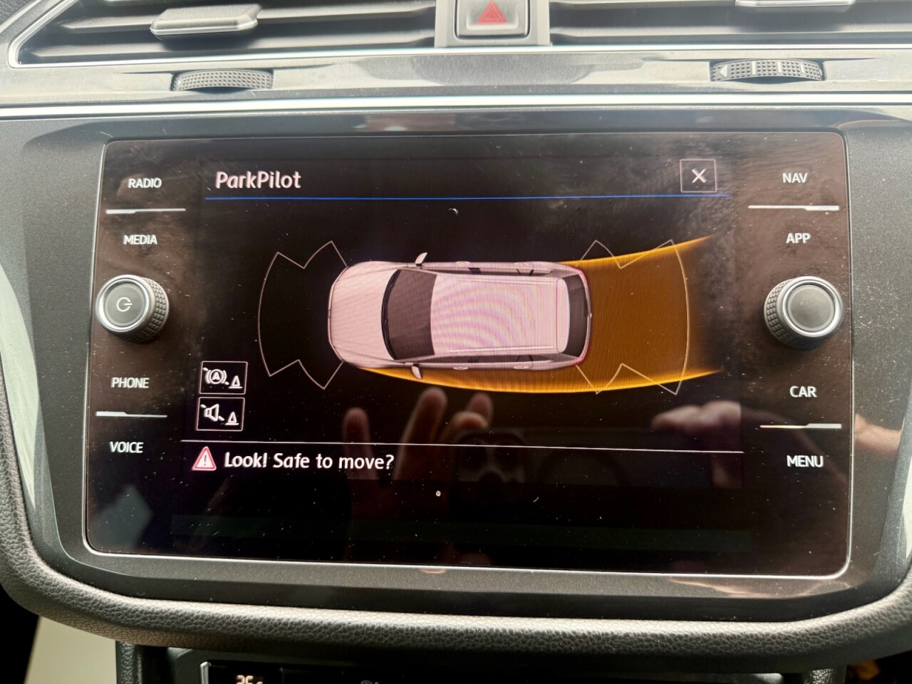 2019 VOLKSWAGEN TIGUAN 2.0 TDI SE Navigation Diesel (150BHP ONLY 57000 MLS) - vehicle photo 14 for sale on PureCar