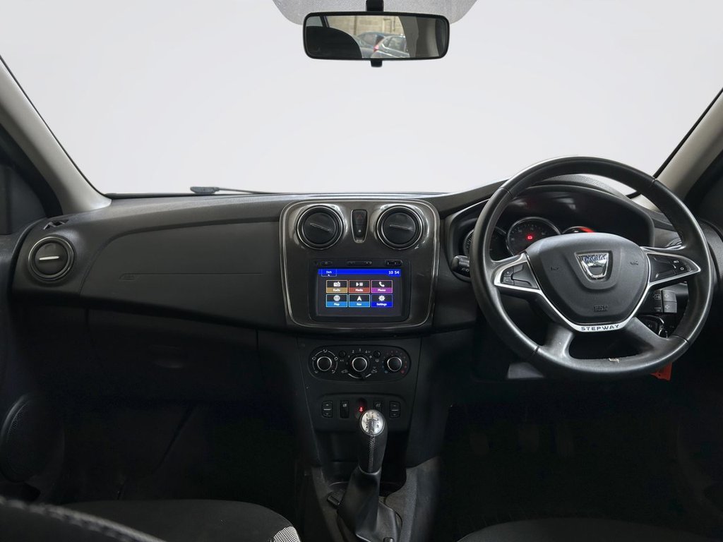 2018 Dacia Sandero Stepway — image 2