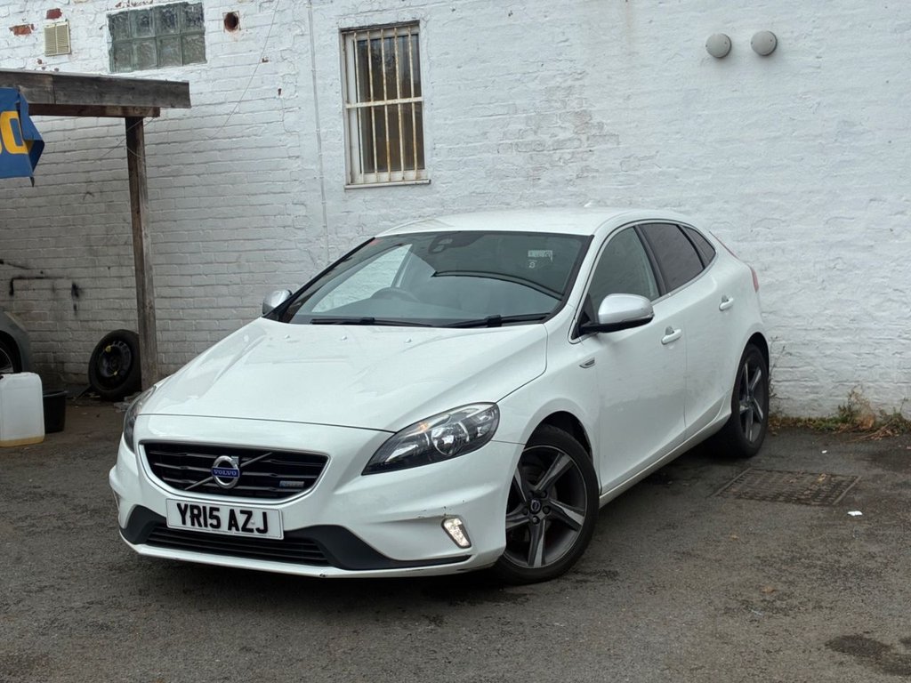2015 Volvo V40 — image 4