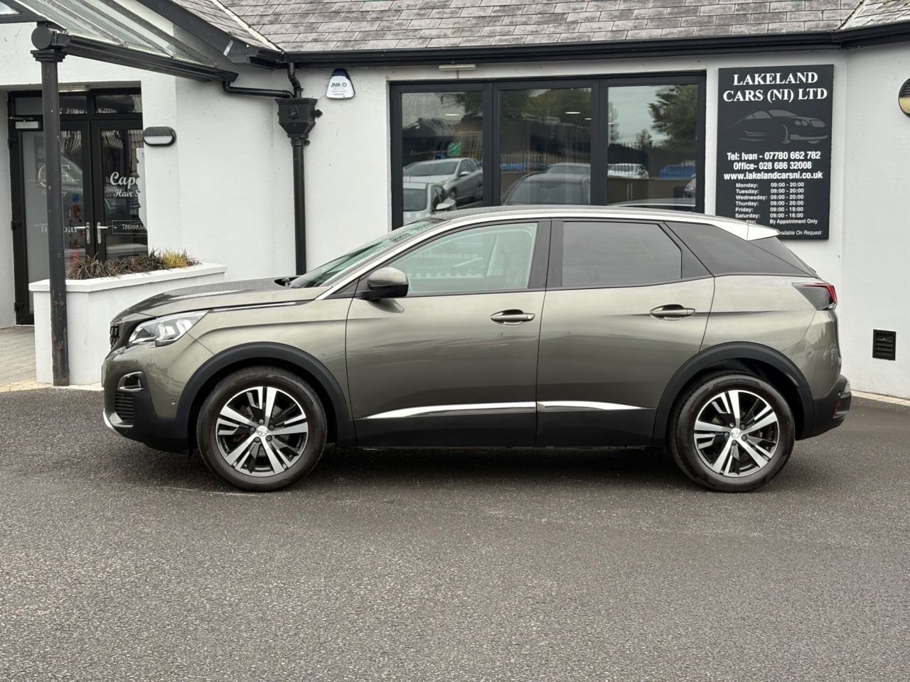 2018 PEUGEOT 1.6 BlueHDi Allure SUV 5dr Diesel Manual Euro 6 (s/s) (120 ps) - vehicle photo 3 for sale on PureCar