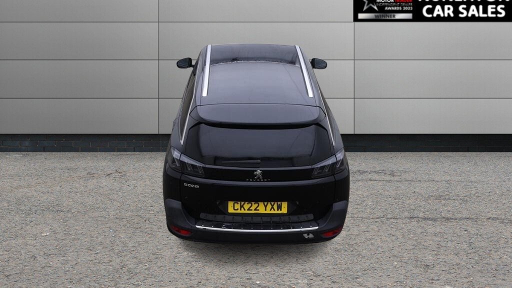 2022 Peugeot 5008 — image 5