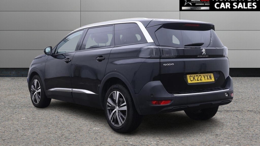 2022 Peugeot 5008 — image 6