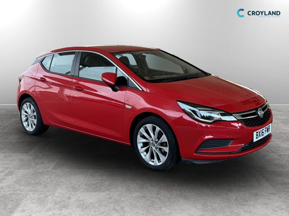 Red 2016 Vauxhall Astra Estate Front-wheel drive Manual