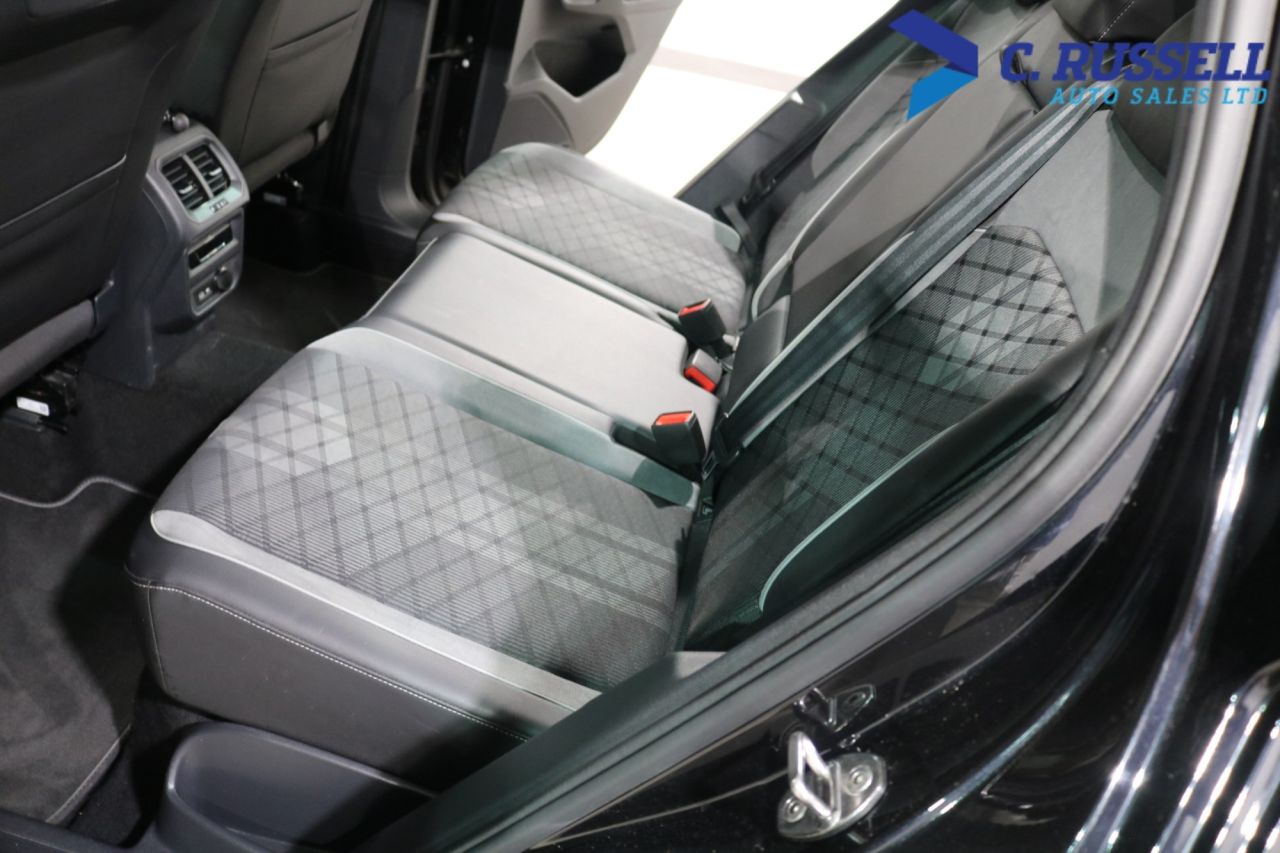 2023 VOLKSWAGEN TIGUAN 2.0 TDI R-Line Edition SUV 5dr Diesel DSG Euro 6 (s/s) (150 ps) - vehicle photo 25 for sale on PureCar