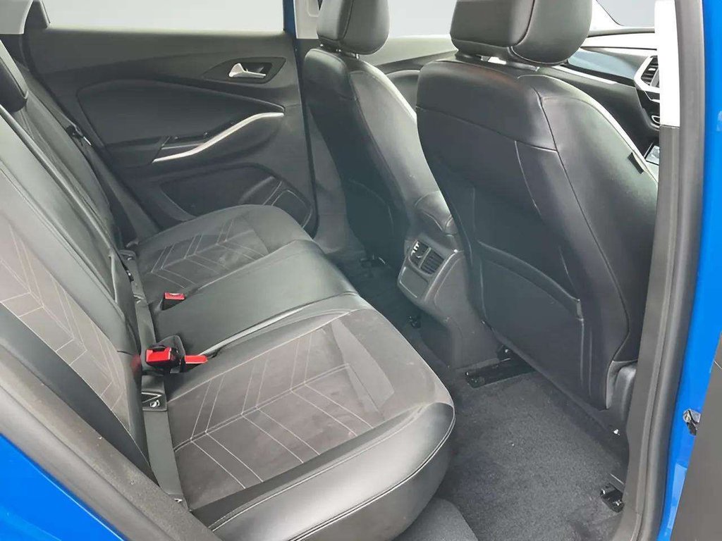 2023 Vauxhall Grandland — image 3