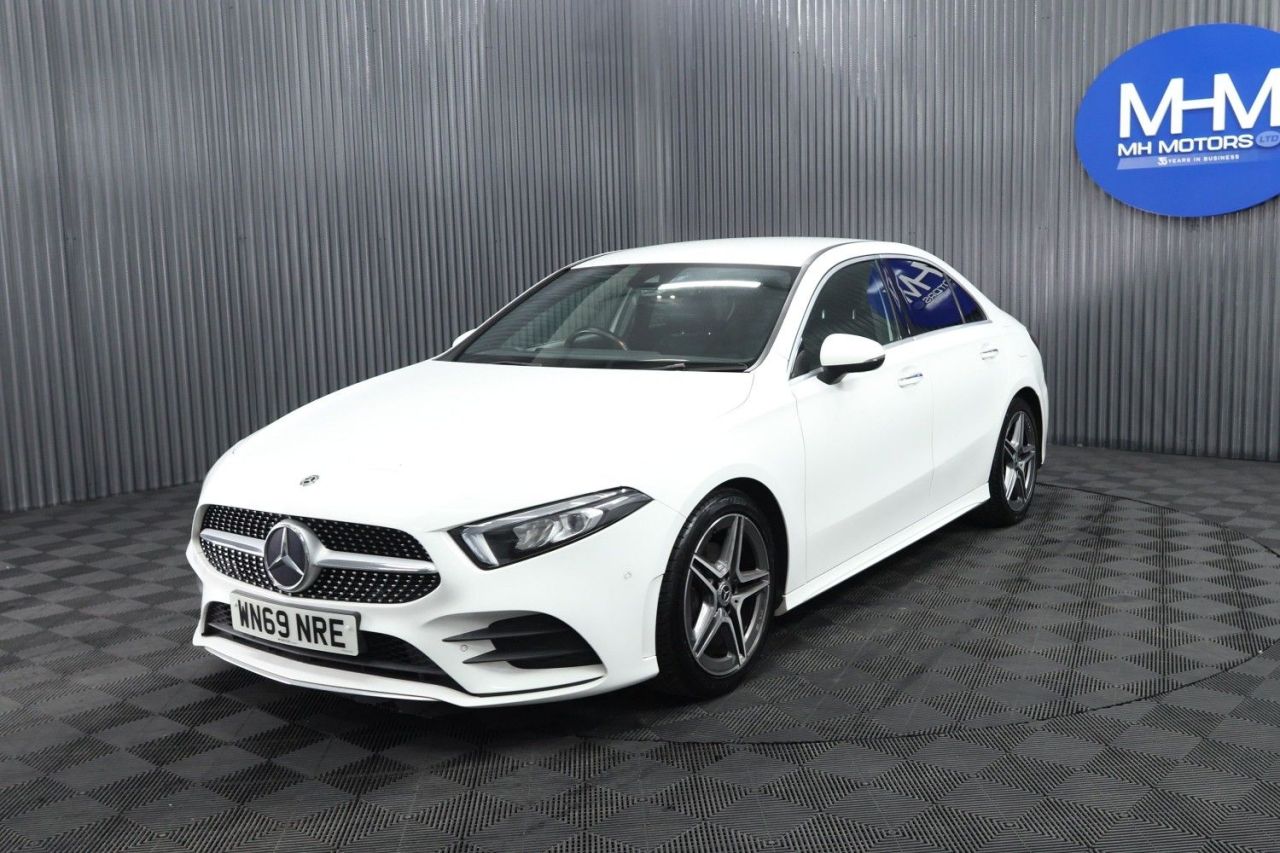 2019 MERCEDES A CLASS 1.5 A180d AMG Line (Premium) Saloon 4dr Diesel 7G-DCT Euro 6 (s/s) (116 ps) - vehicle photo 3 for sale on PureCar