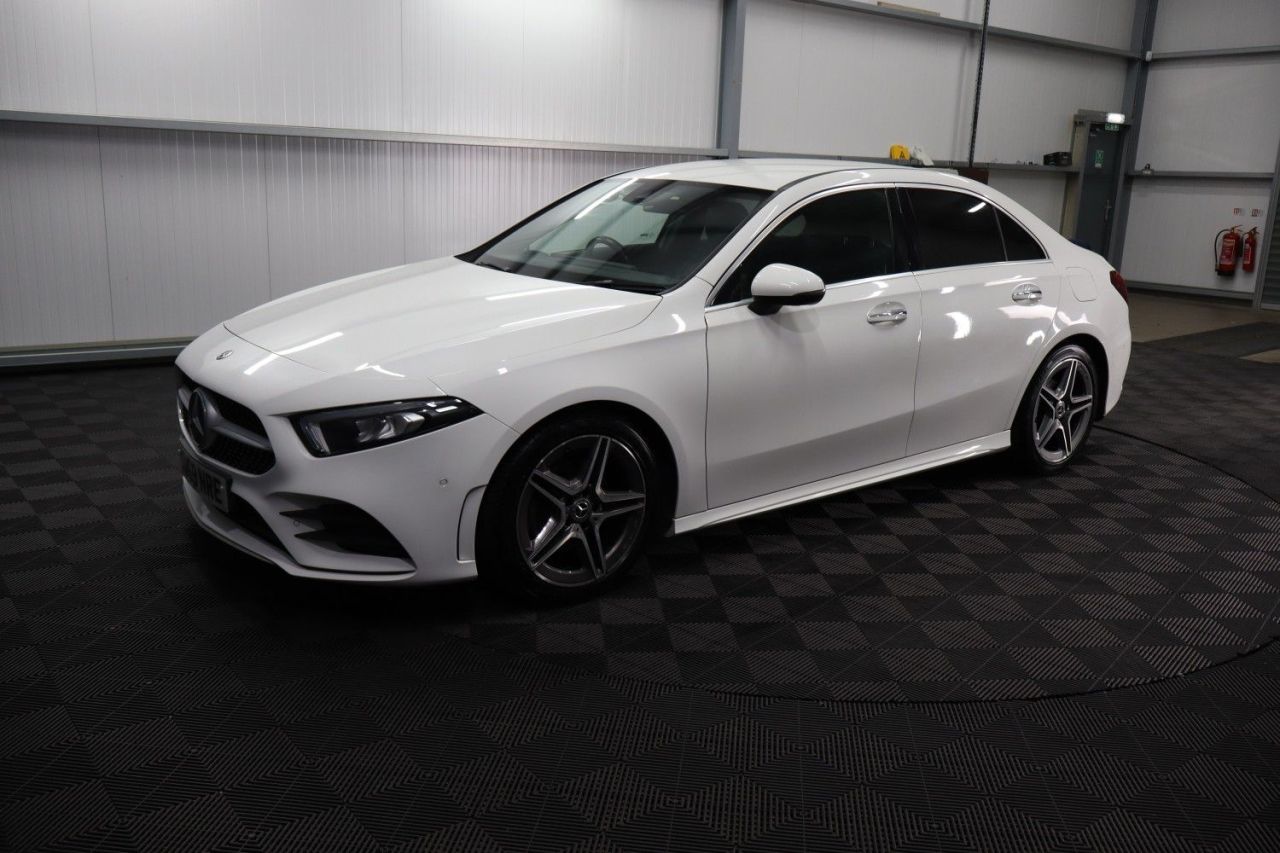 2019 MERCEDES A CLASS 1.5 A180d AMG Line (Premium) Saloon 4dr Diesel 7G-DCT Euro 6 (s/s) (116 ps) - vehicle photo 15 for sale on PureCar