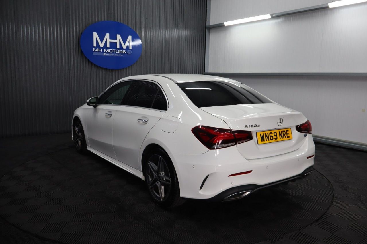 2019 MERCEDES A CLASS 1.5 A180d AMG Line (Premium) Saloon 4dr Diesel 7G-DCT Euro 6 (s/s) (116 ps) - vehicle photo 21 for sale on PureCar
