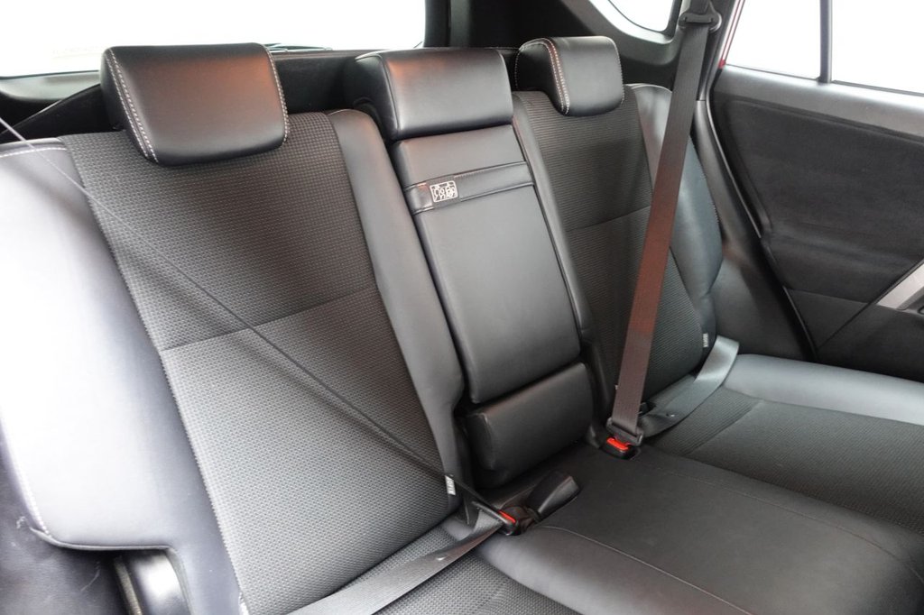 2018 Toyota RAV4 — image 15