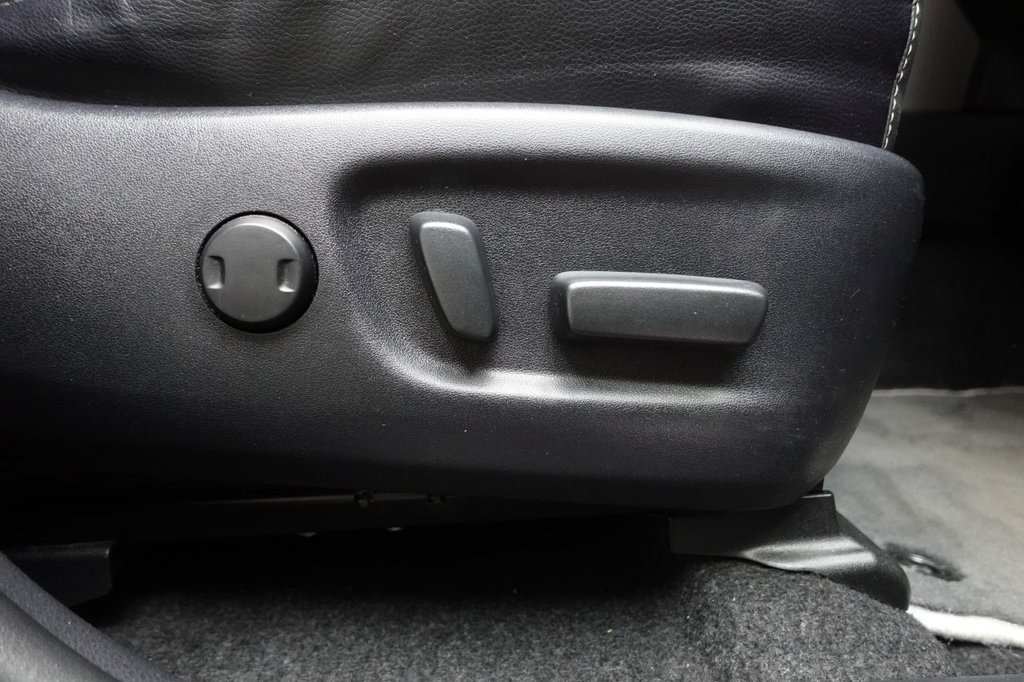2018 Toyota RAV4 — image 12